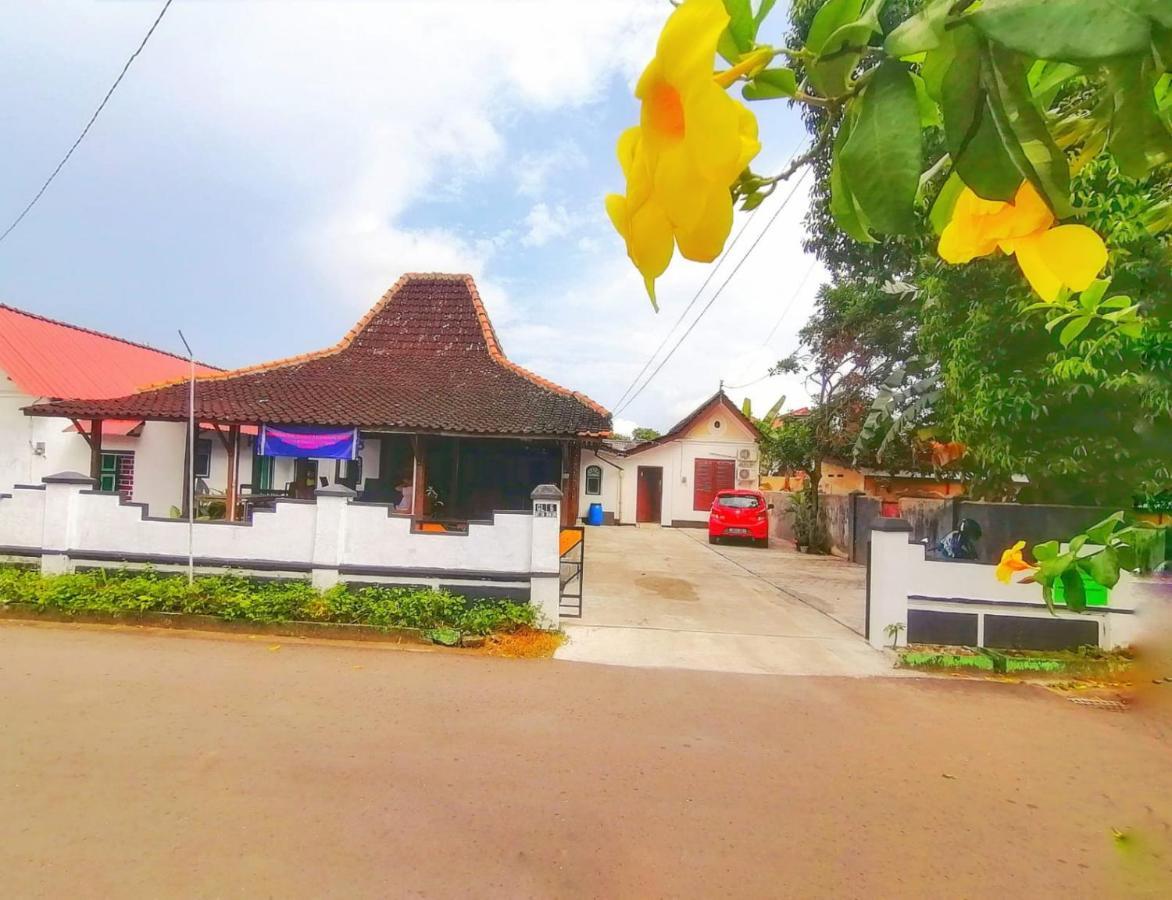 Reddoorz Syariah @ Ndalem Kembang Sore Yogyakarta Exteriér fotografie