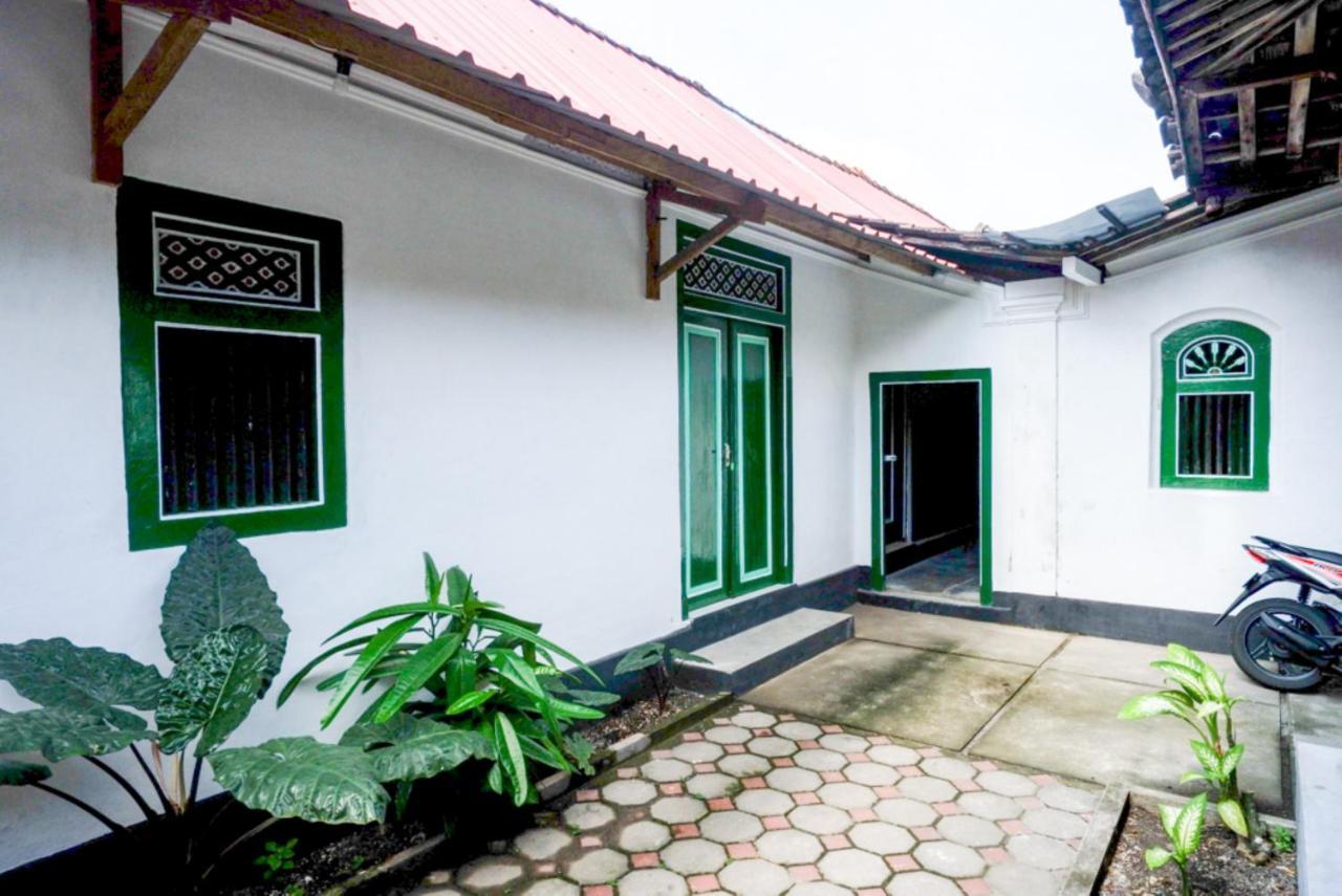 Reddoorz Syariah @ Ndalem Kembang Sore Yogyakarta Exteriér fotografie